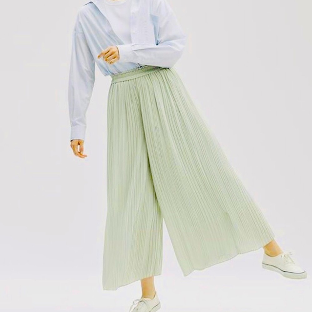 Uniqlo Chiffon Skirt Pants.